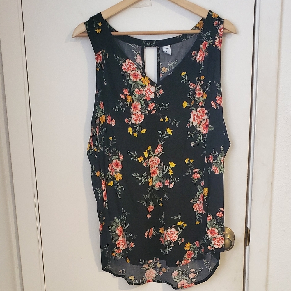 Old Navy Sleeveless Black Floral V Neck Keyhole Top Women's Size XL